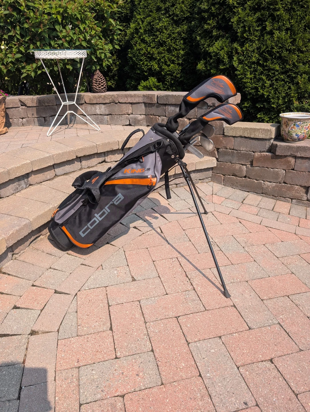 Cobra King Jr. Golf Club Set with Bag - right handed