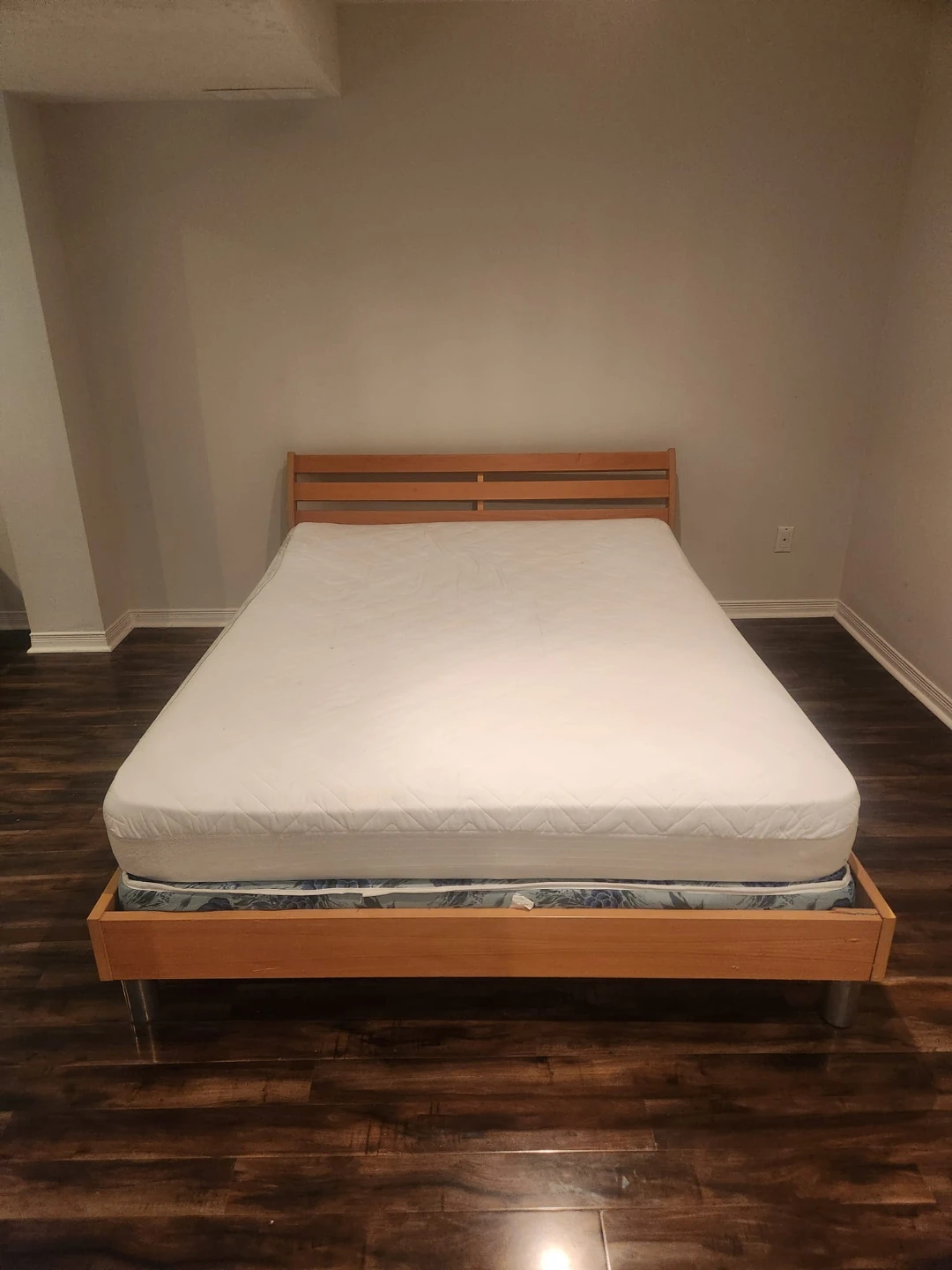 Wooden Bed Frame with Mattress