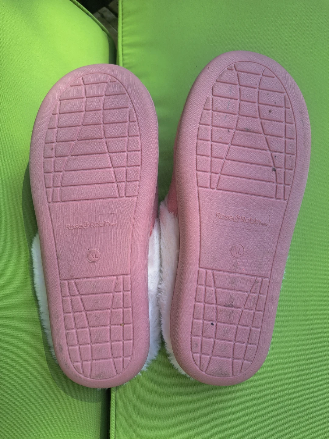 Rose & Robin Pink Fuzzy Slippers XL - photo 3