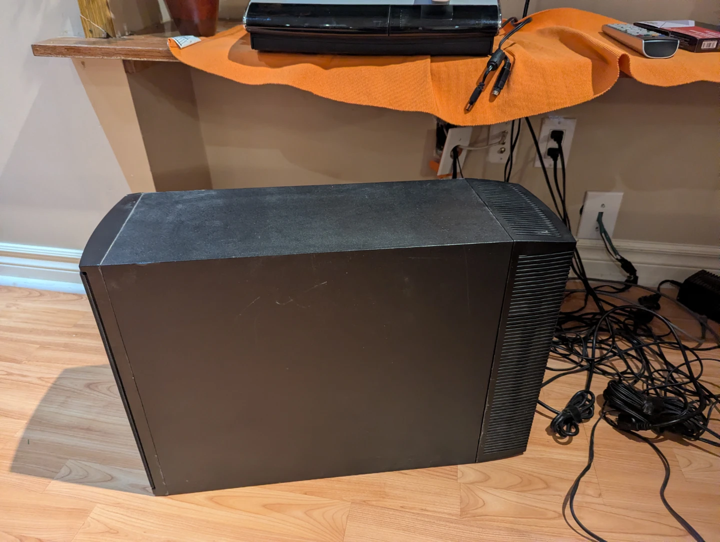 Bose AV28 Media Center with Subwoofer - photo 4