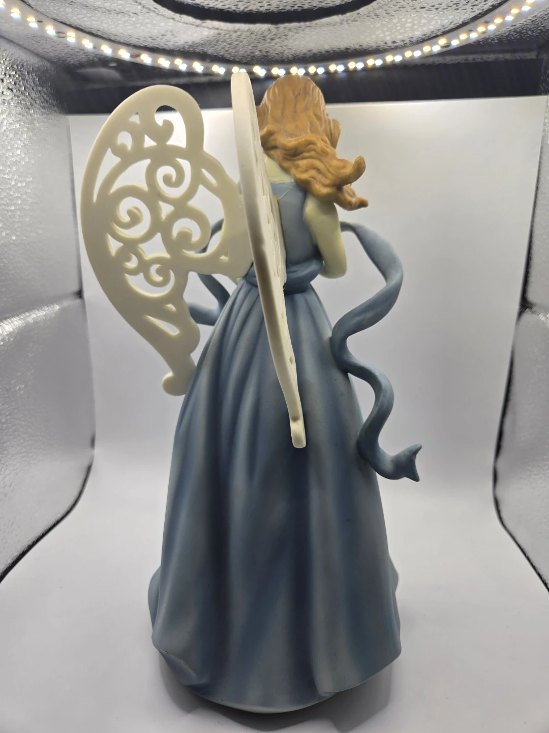 Angel Figurine Holding her Baby (Musicbox) - Collectible - photo 4