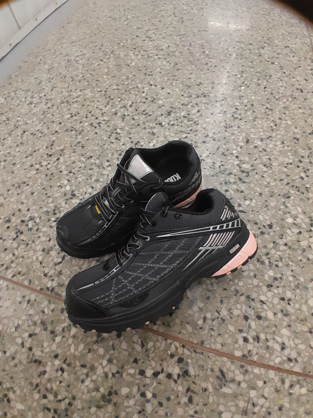 Kodiak Black  Safety Shoes Women's Size 7.5