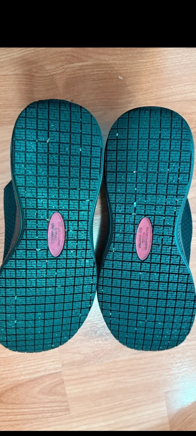 Ladies size 9w Hands Free Slip-Ins Shoes - photo 3
