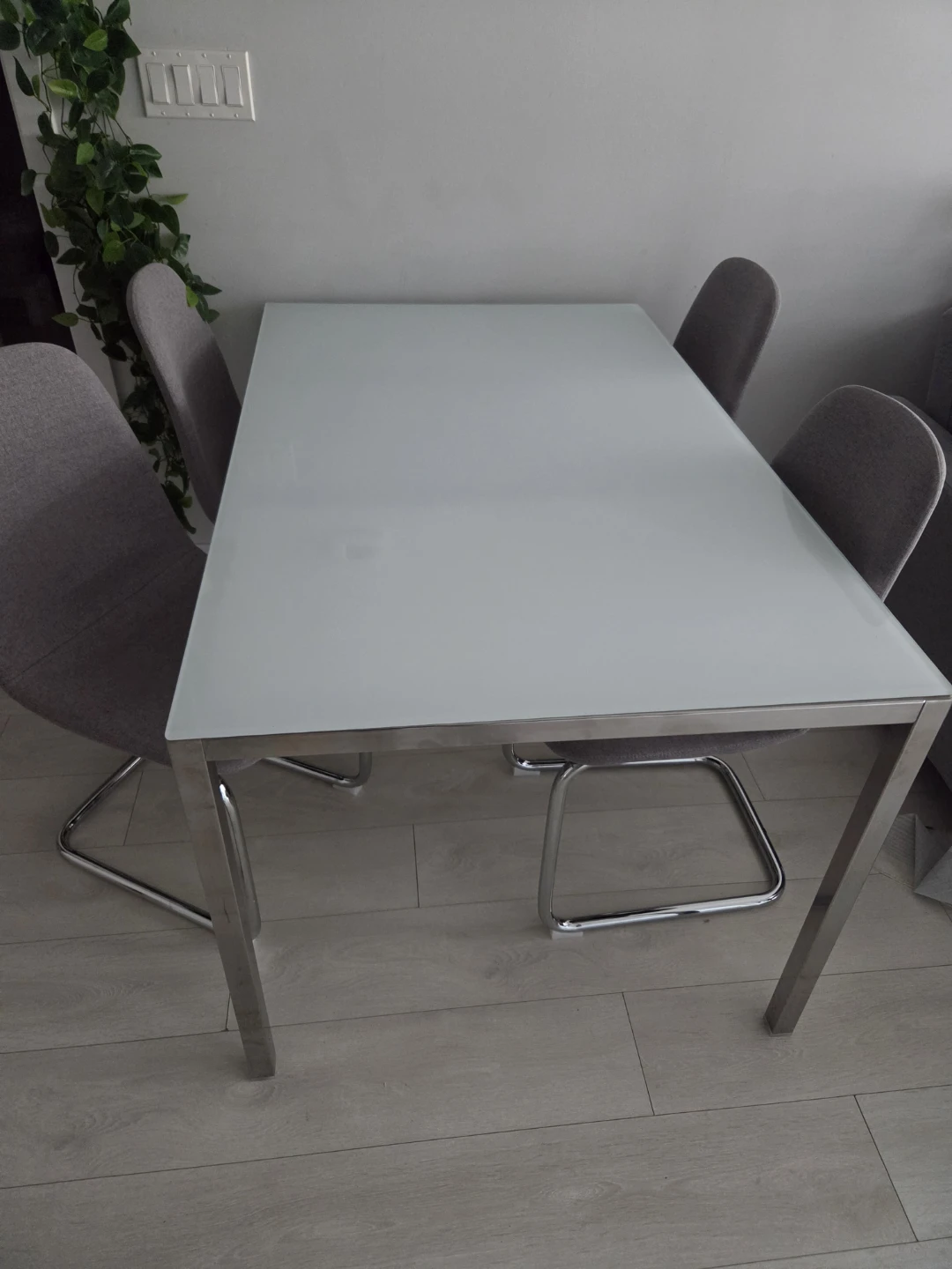 Dining table with chairs
