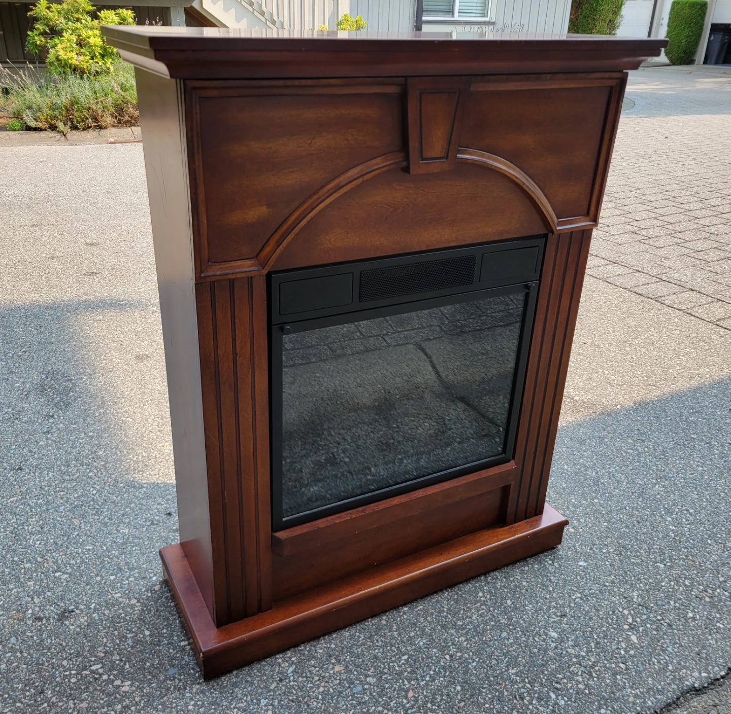 Twin-Star Electric Fireplace Heater w/ Wood Mantel Cabinet. - photo 2