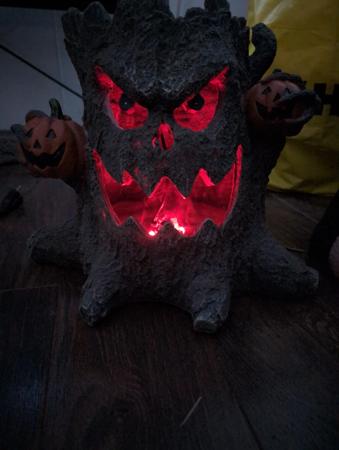 Halloween Tree with Pumpkins Light-Up Decor - photo 3