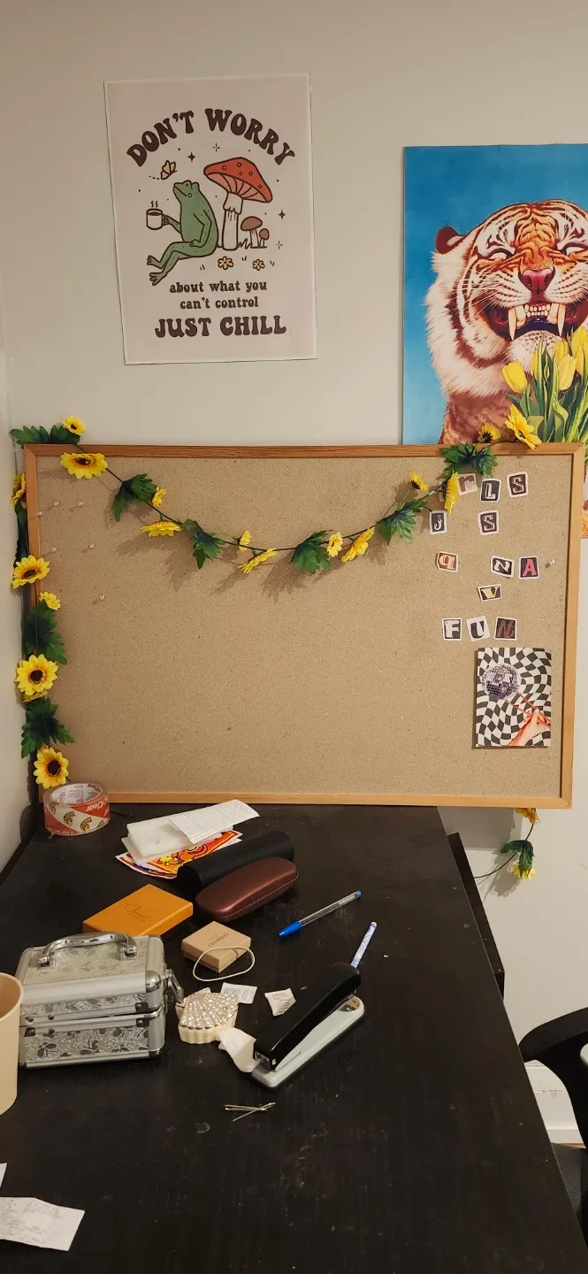 Cork Bulletin Board (without decor)