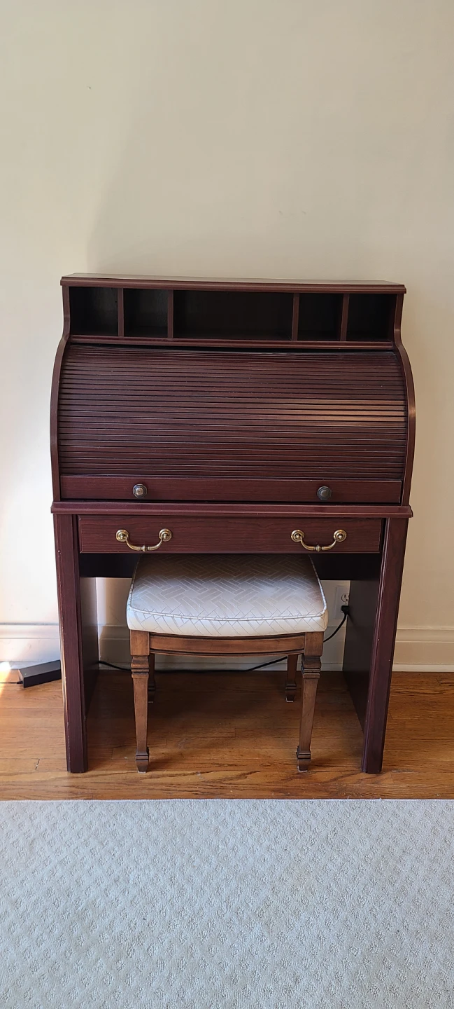 Rolltop Desk with Stool - Nice Smaller Size - photo 2