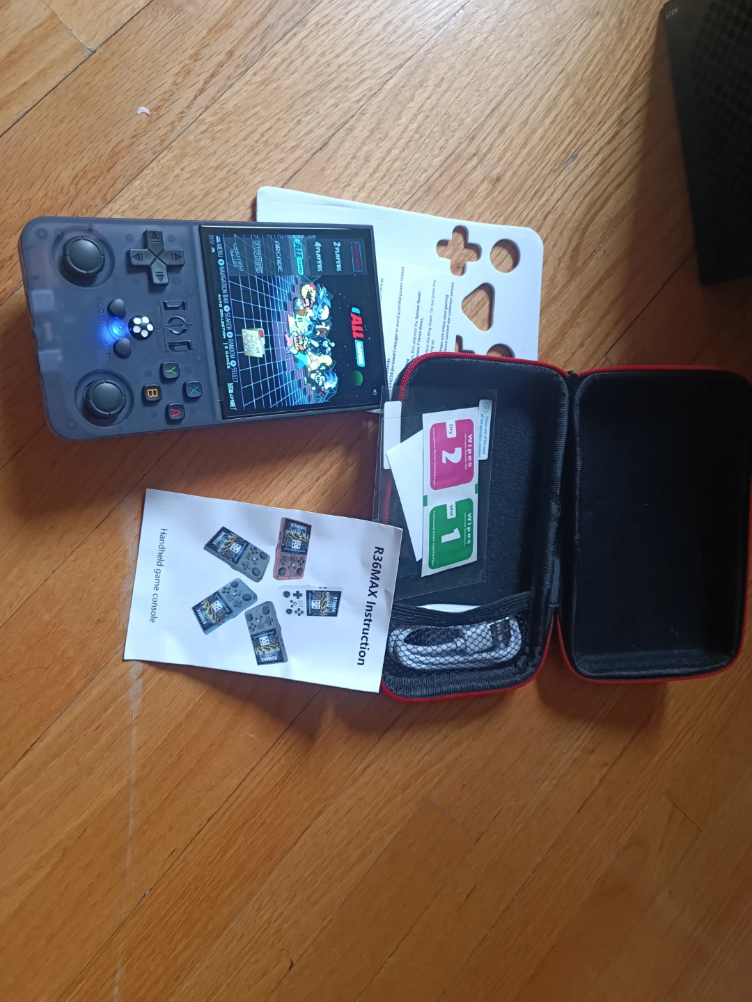 R36MAX Handheld Game Console - photo 2