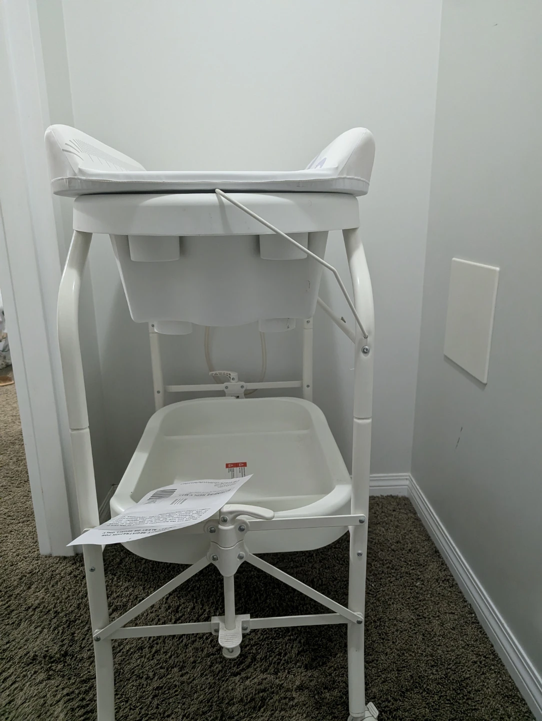 Infants baby changing station - bassinet and changing station - photo 3