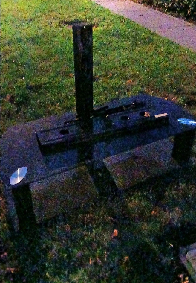 Outdoor fire pit