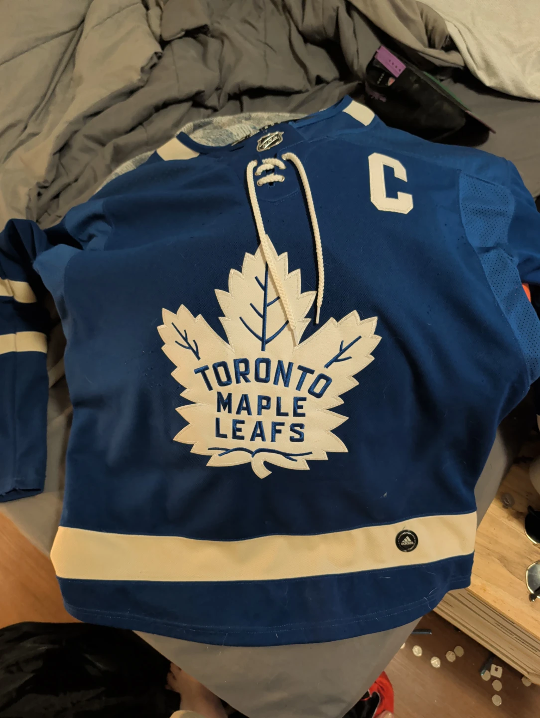 Adidas Toronto Maple Leafs John Tavares Signed Jersey - photo 2