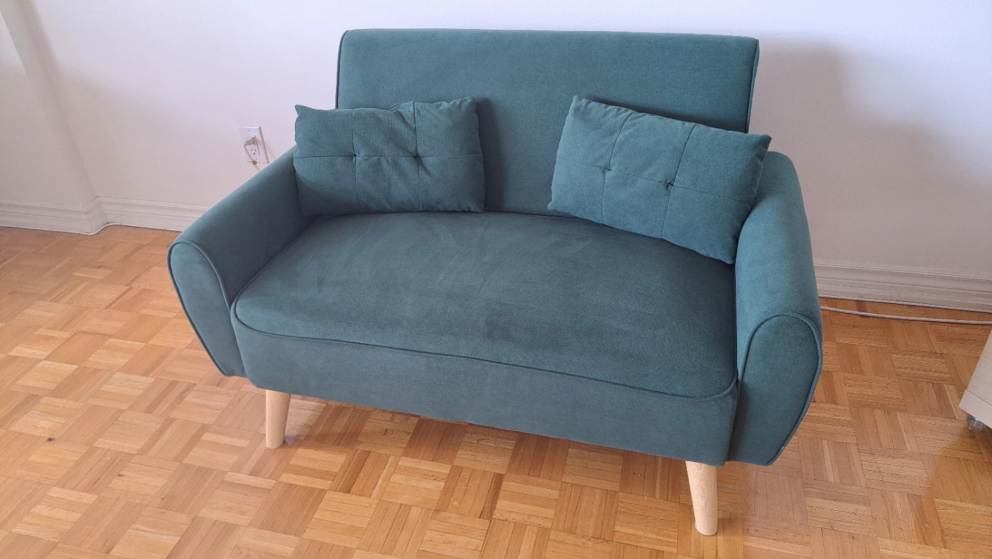 LOVEseat - photo 2