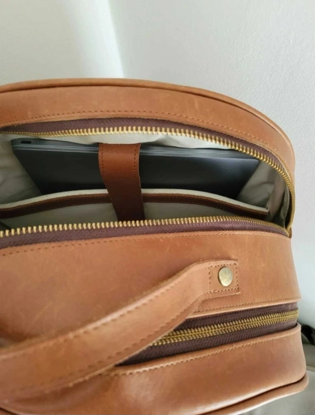100% Genuine Leather Backpack - Made in Canada - photo 4