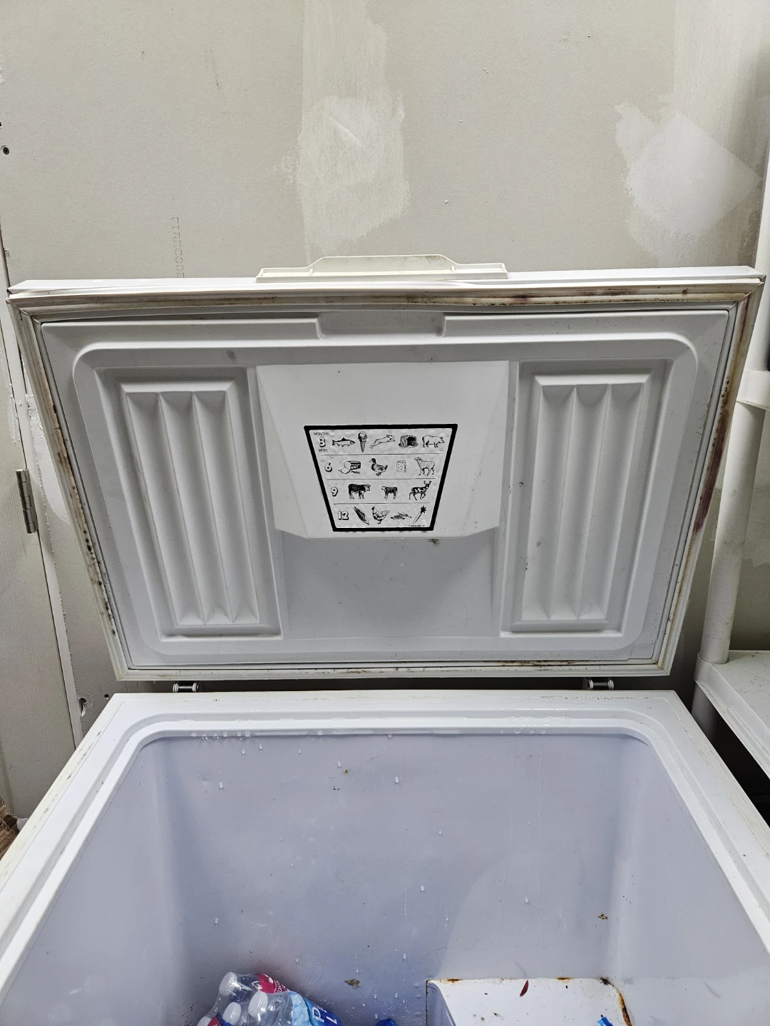 Wood's Chest Freezer - photo 2