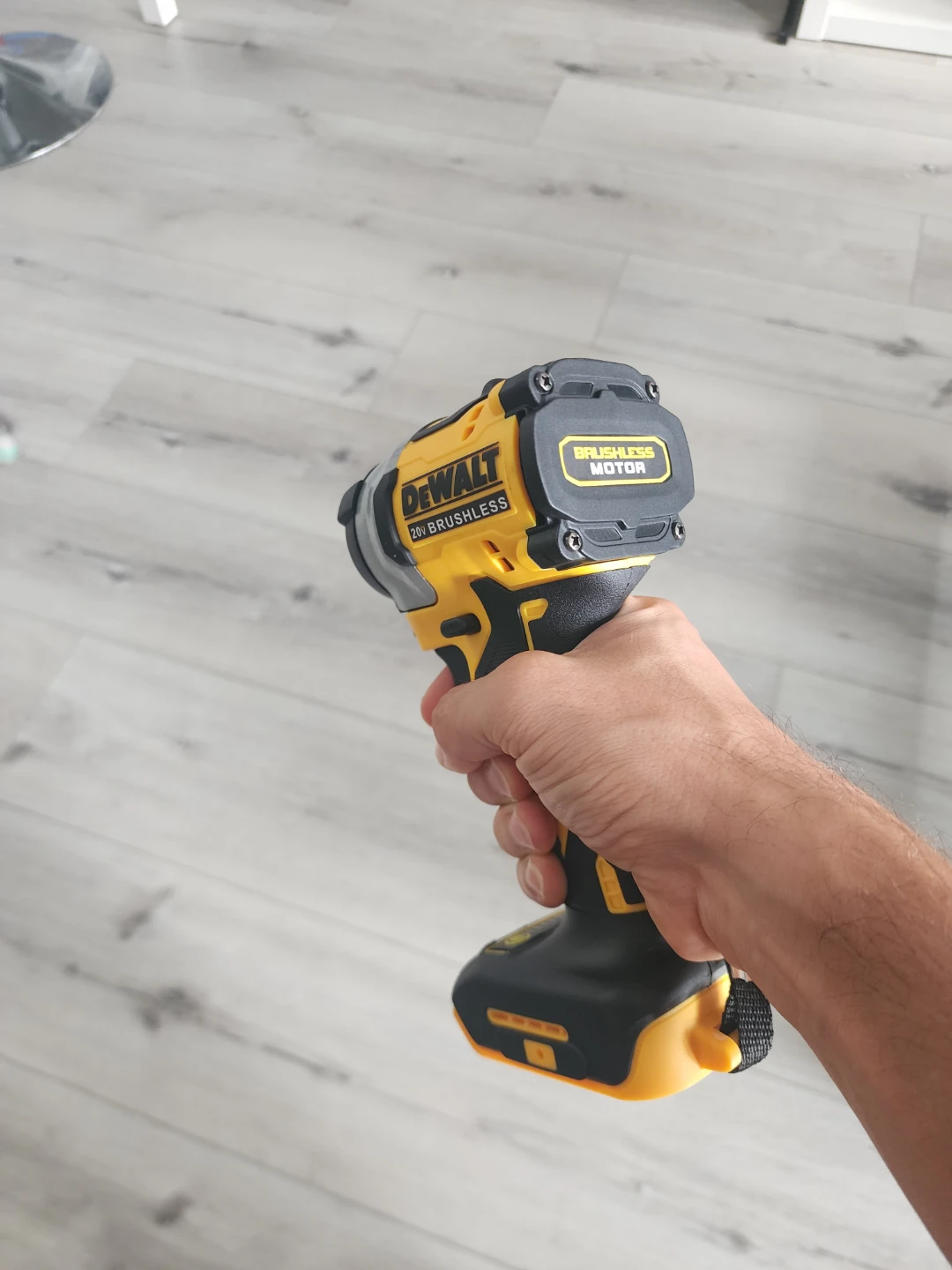DEWALT 20V Brushless Impact Wrench - photo 3