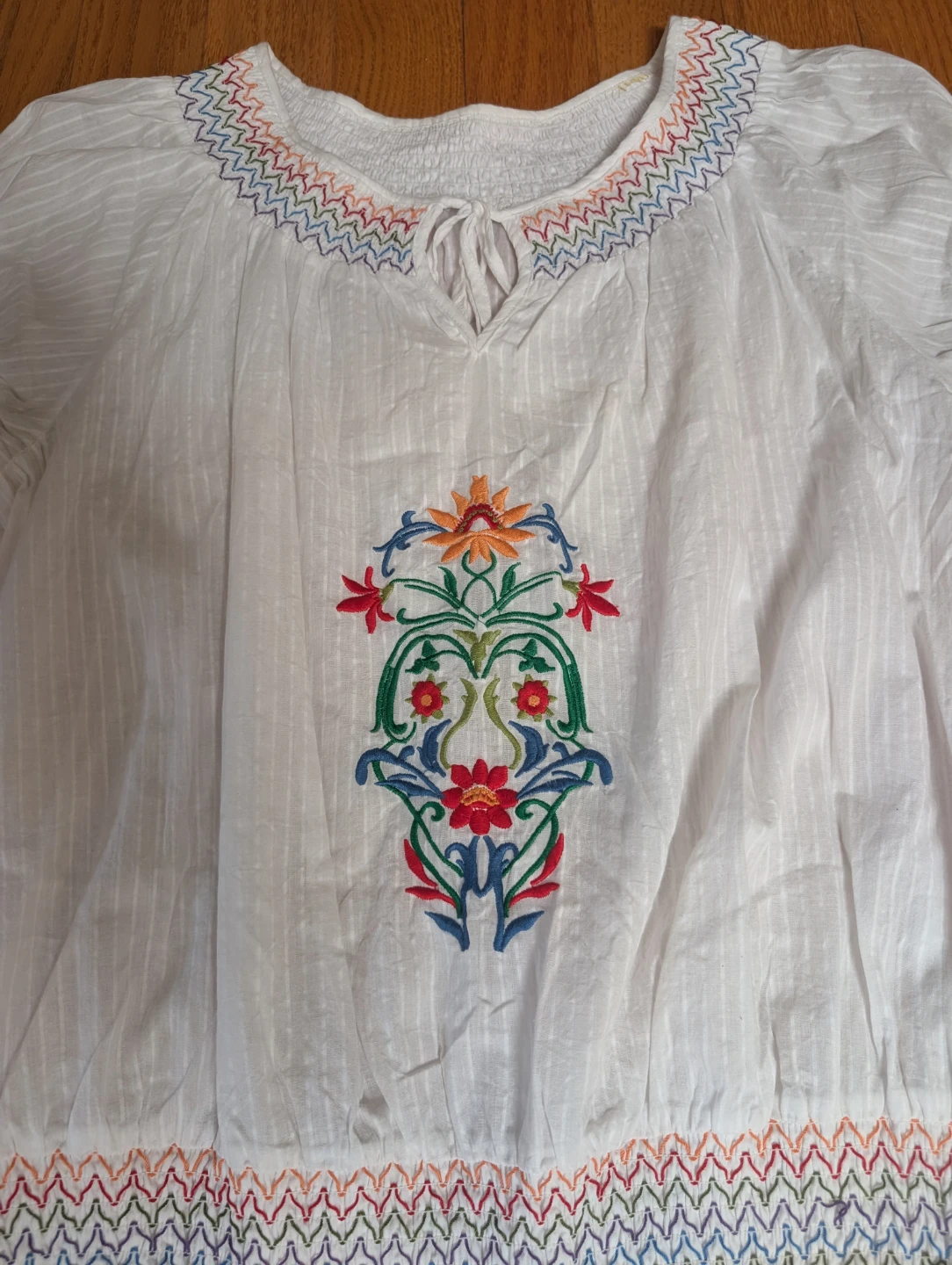 White embroidered peasant blouse size L - photo 2