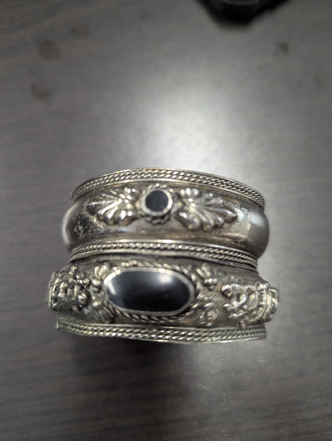 Vintage Silver Tone Hinged Bangle Bracelet with Black Inlay