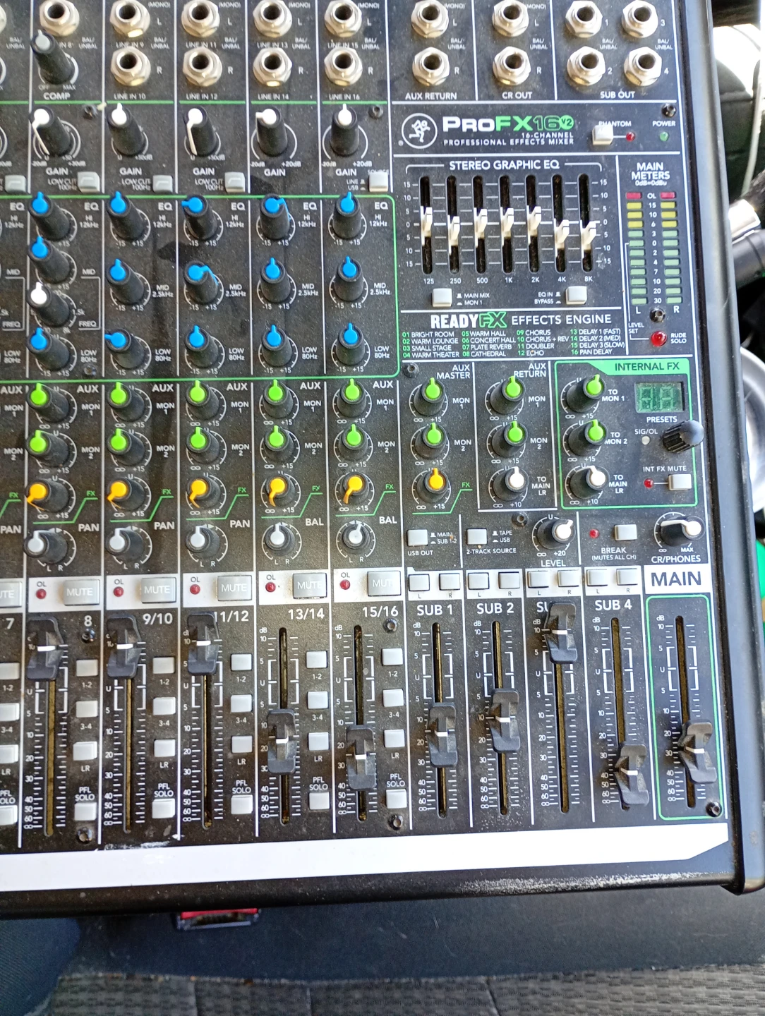 Mackie ProFX16v3 Professional Effects Mixer - photo 3