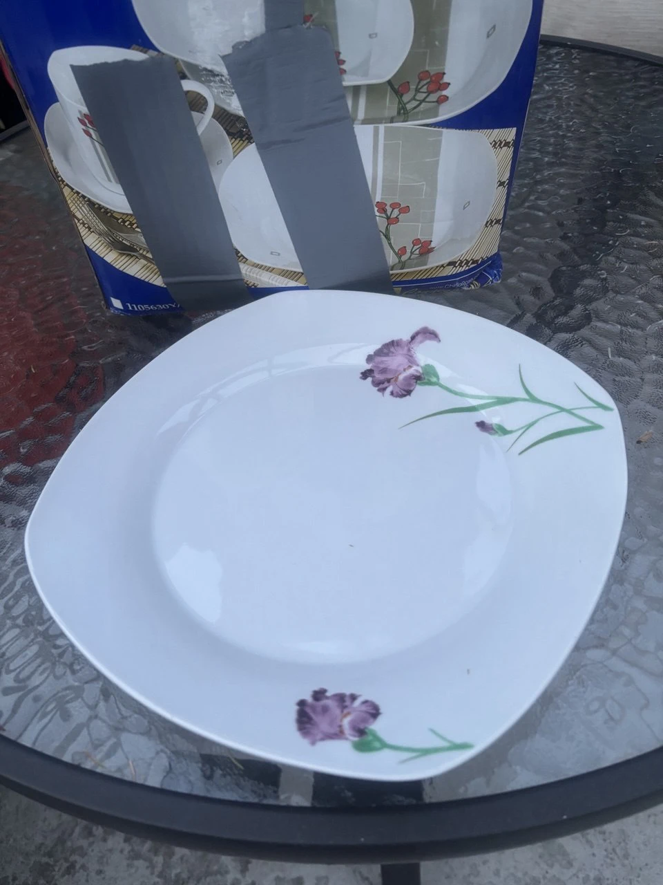 30 Piece China Dinner Set - Good for 6 Settings - photo 2