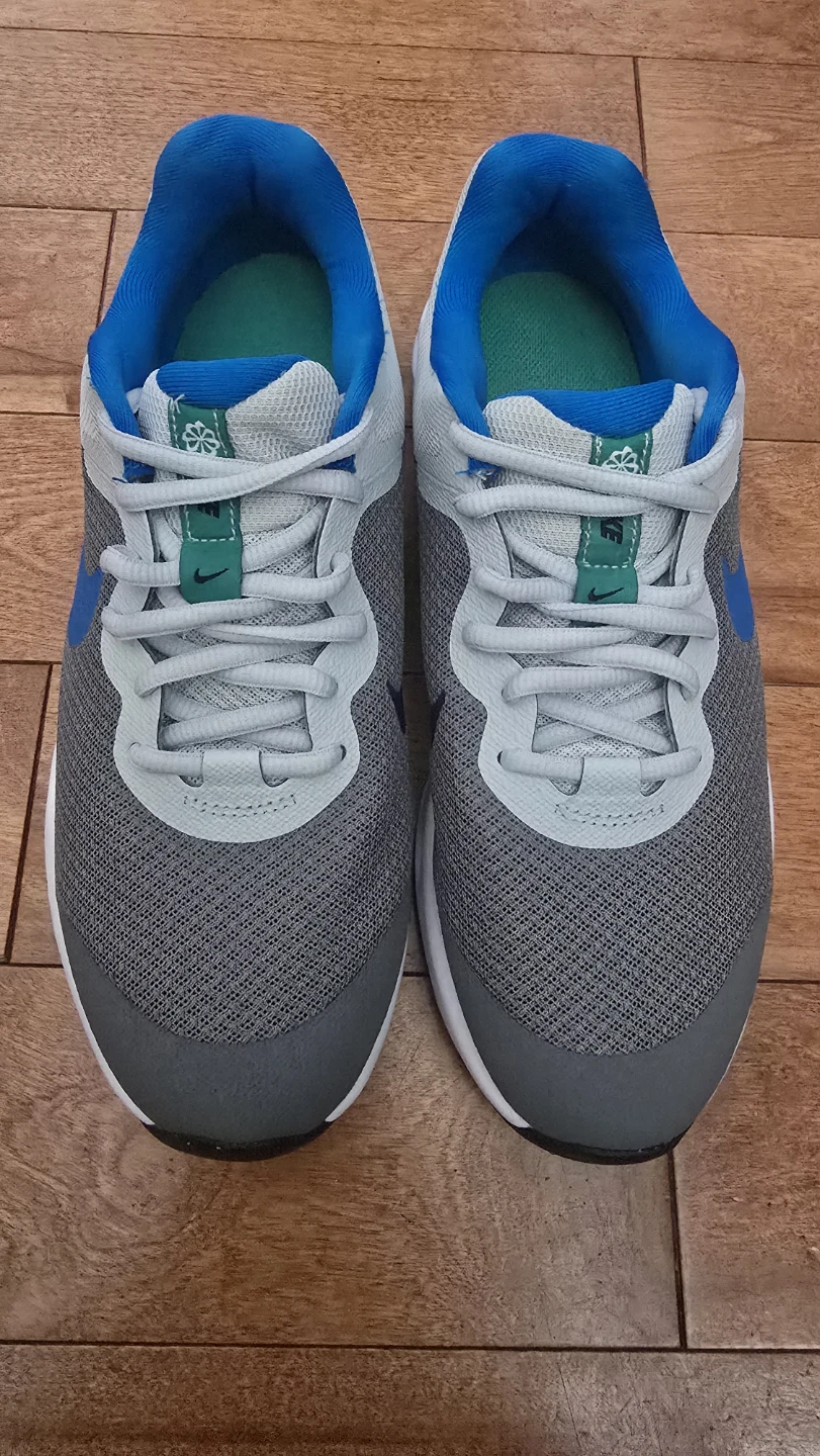 Nike Running Shoes - Youth Size 6.5Y