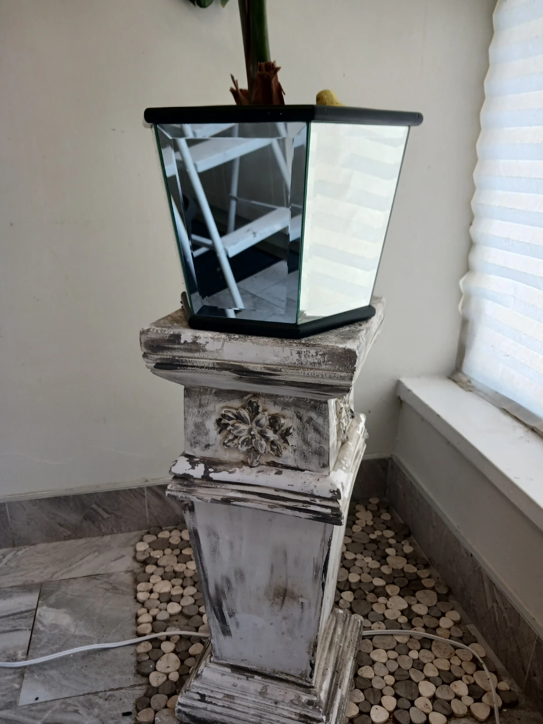 Mirrored Planter with Pedestal