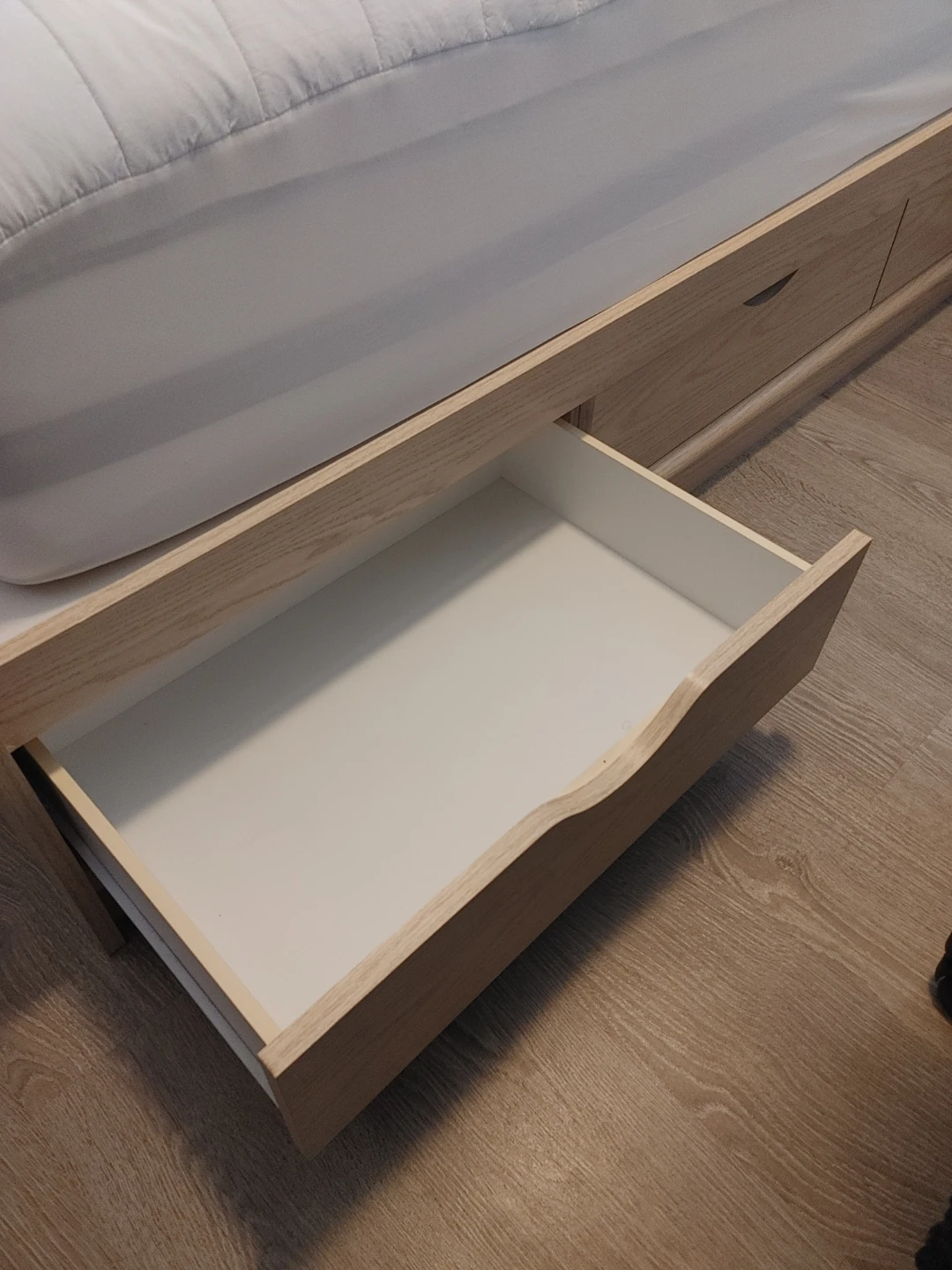Solid Wood Bedroom Set - photo 2