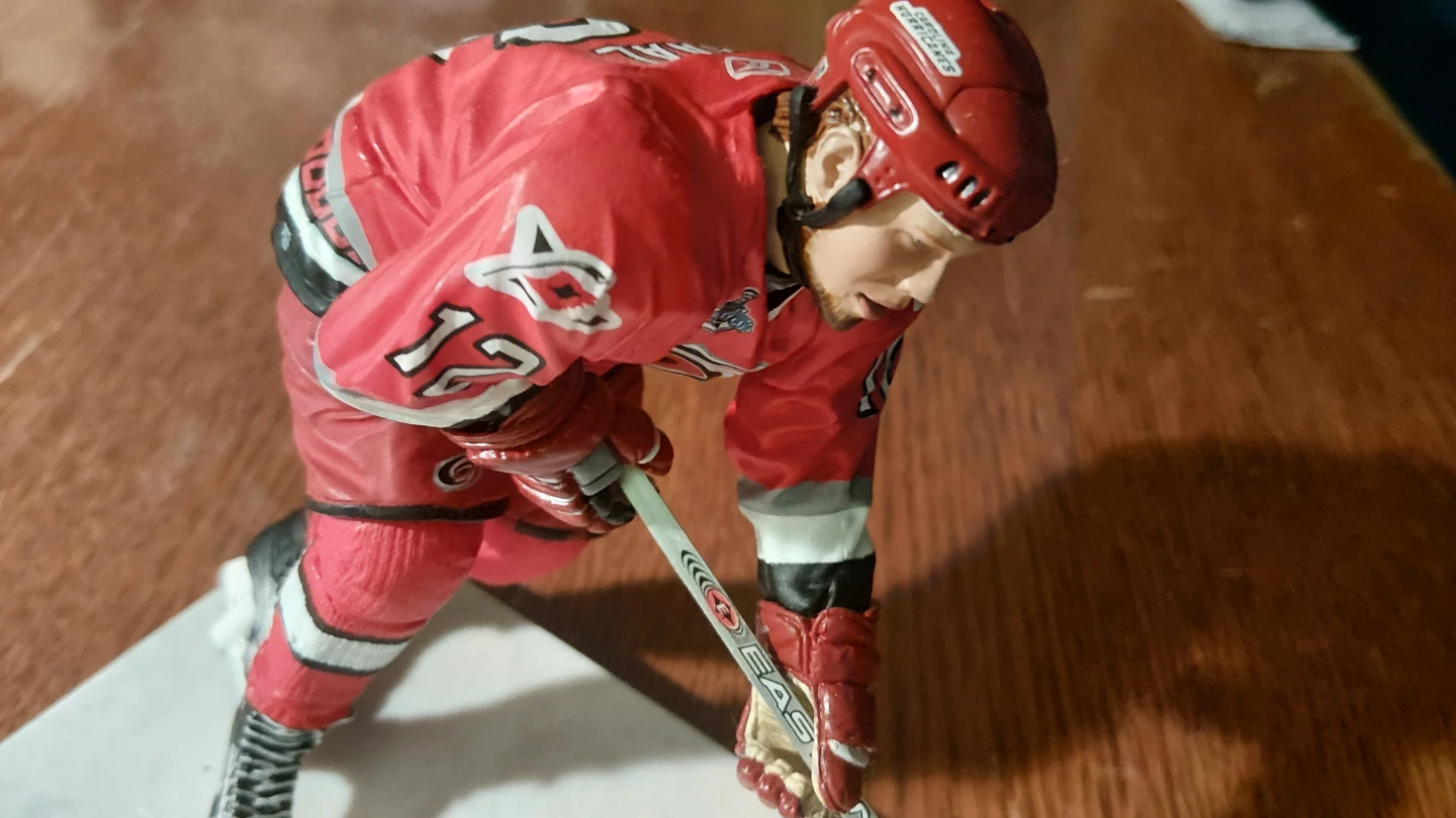 Eric Staal McFarlane Figure - photo 3