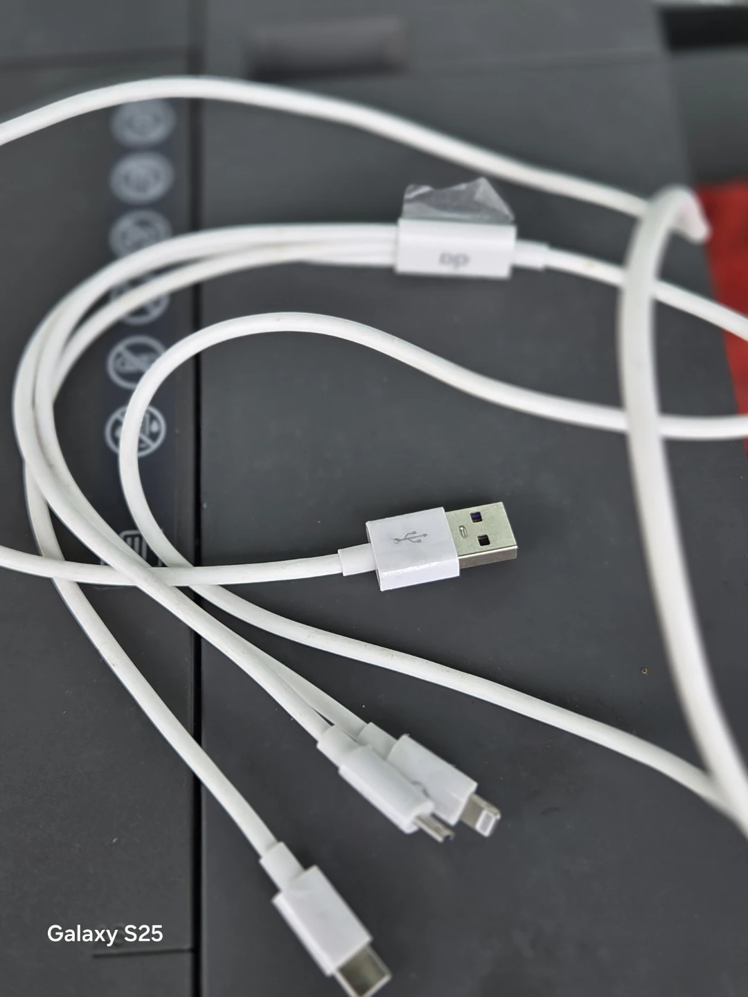 3-in-1 Charging Cable USB to Lightning/USB-C/Micro USB White - photo 3