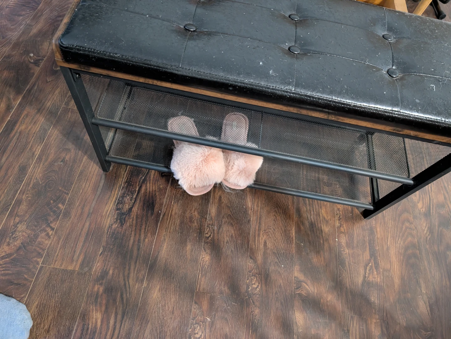 Bench seat with shoe storage