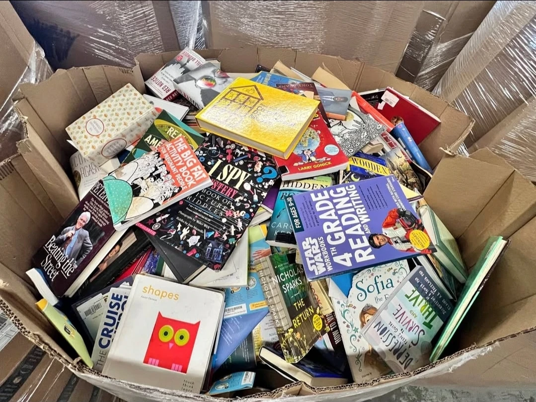 Assorted Books /pallets - photo 3