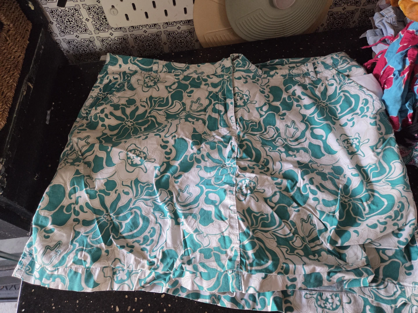 LAURA SCOTY Turquoise and White Floral Print Skirt - photo 2