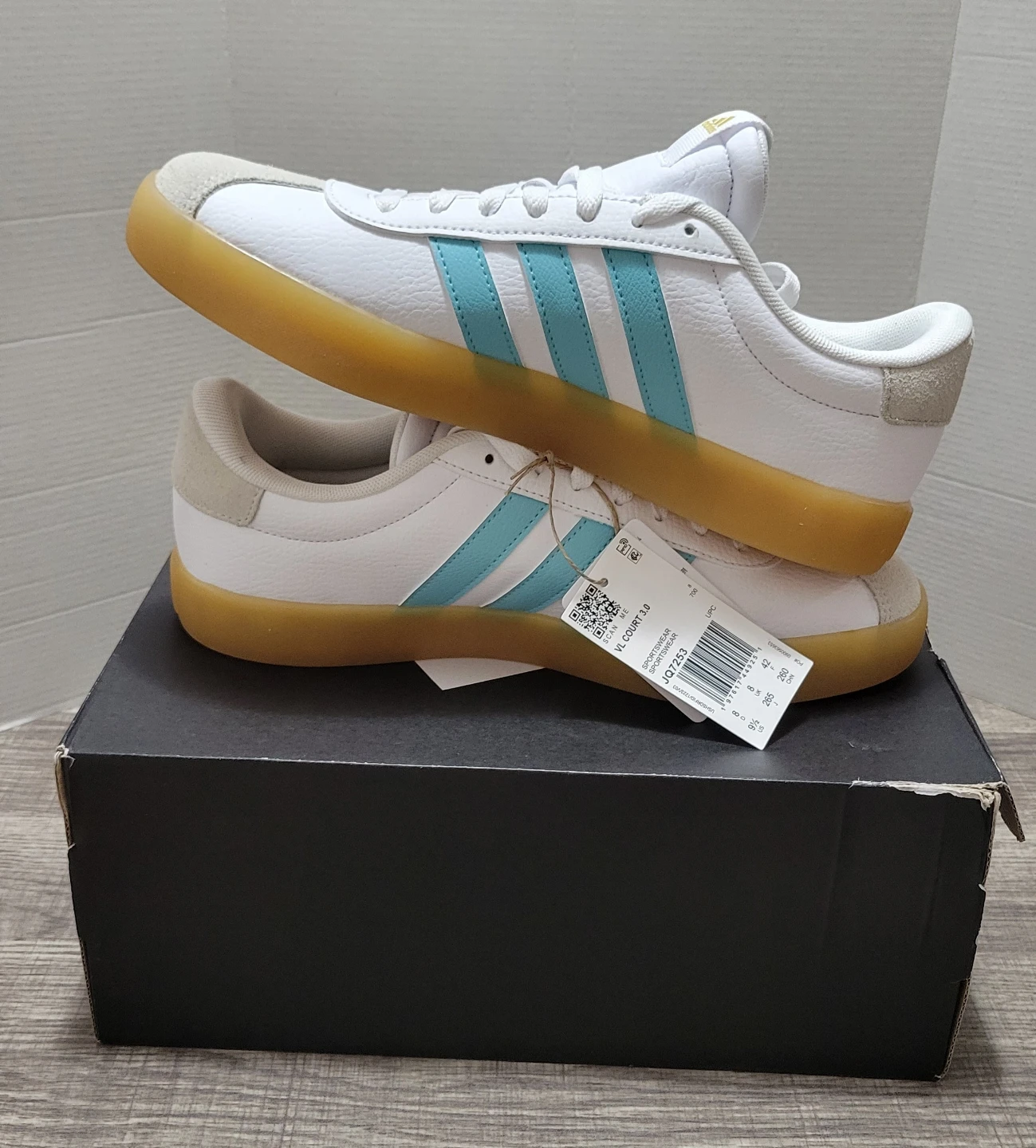 Adidas Sneakers White & Teal women 9.5