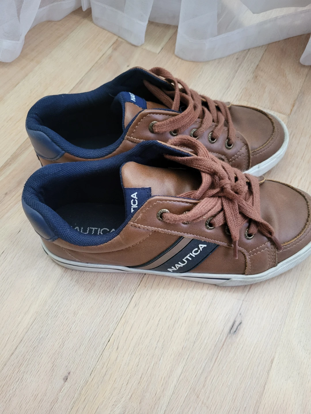 Nautica Brown Lace-Up Sneakers - Youth Size 2 - photo 2