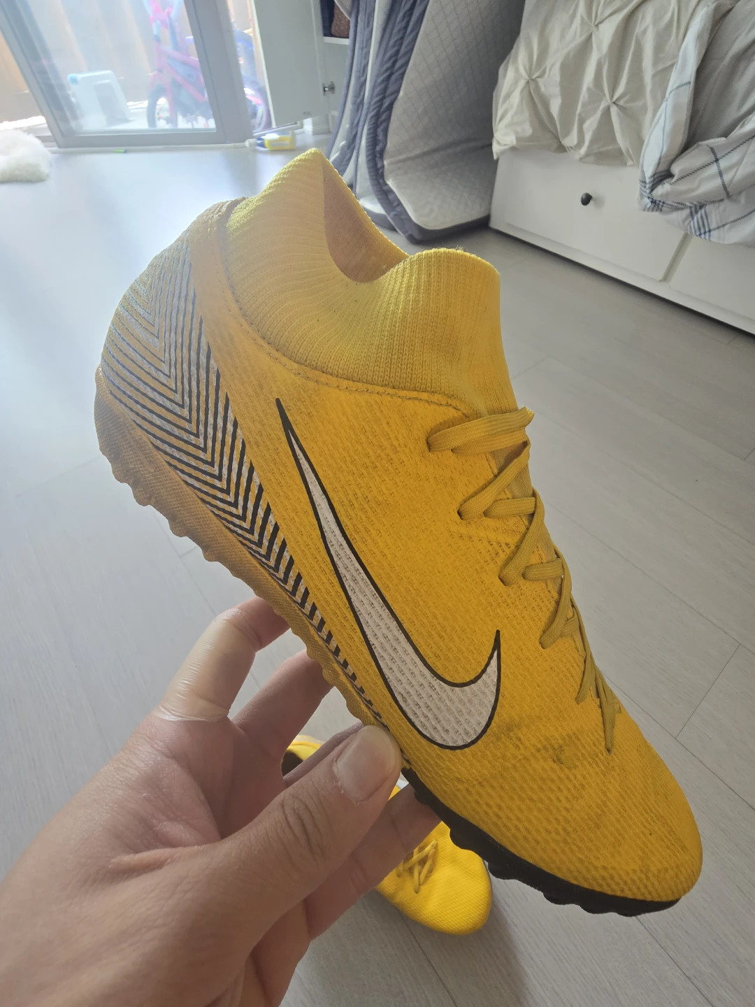 Nike Mercurial Football Cleats Yellow Size 10.5