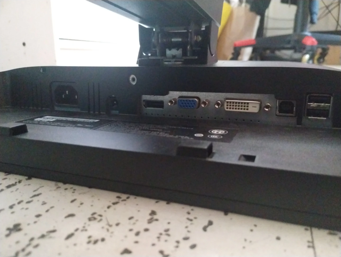 Dell 22" Computer Monitor - photo 3