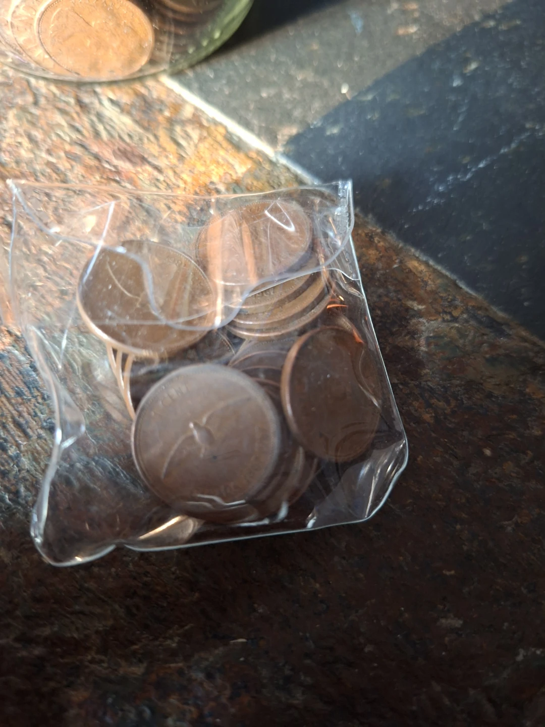 Jar of Vintage US & Canadian pennies (1960s & older) - photo 5