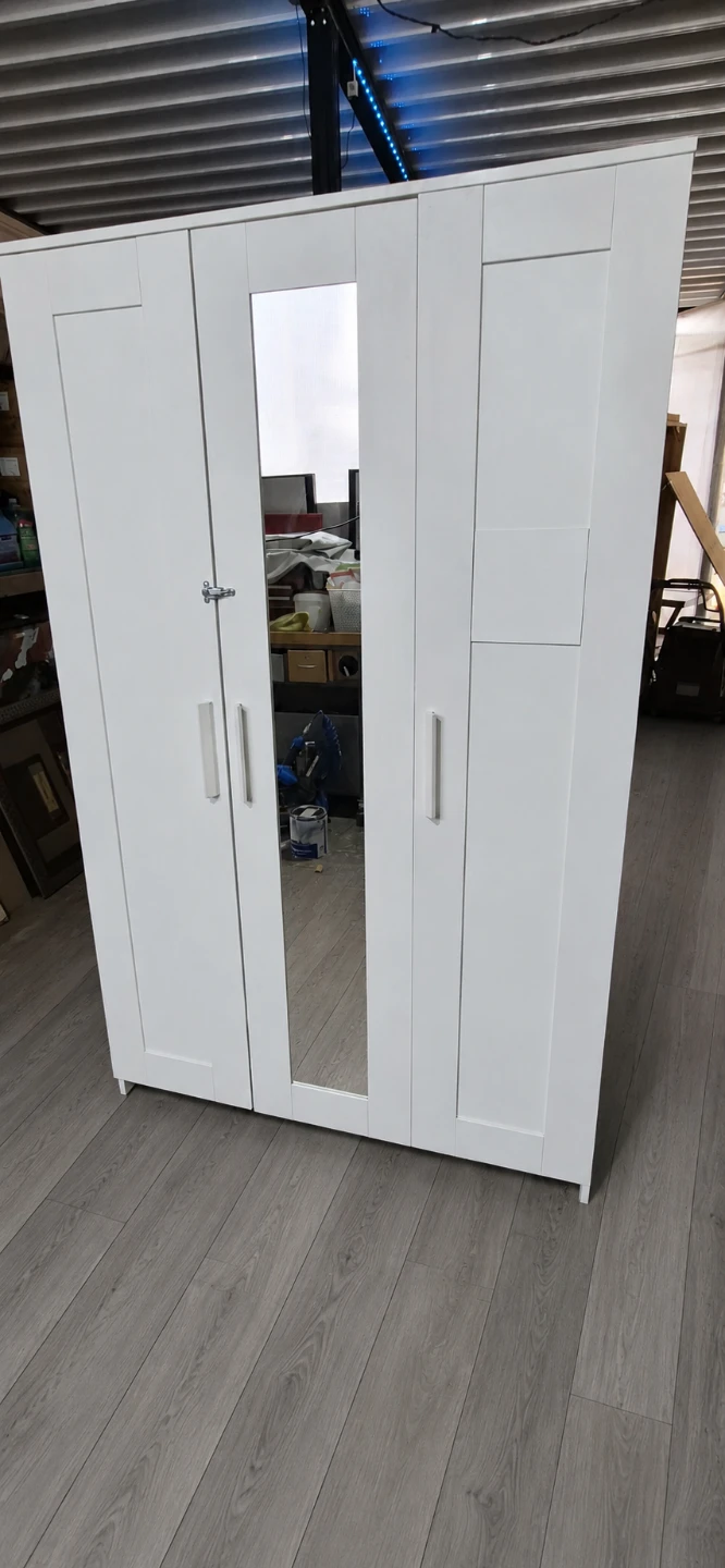 White 3-Door Wardrobe with Mirror - photo 2