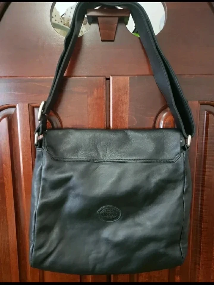 Roots Leather Messenger Bag - photo 2