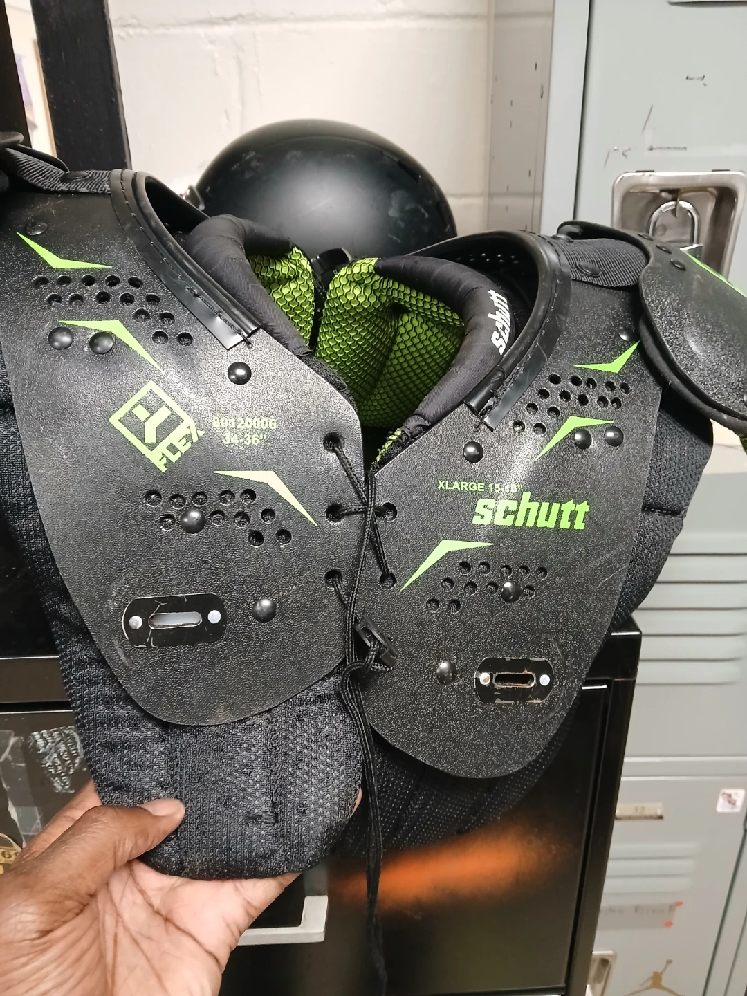 Football equipment - photo 2