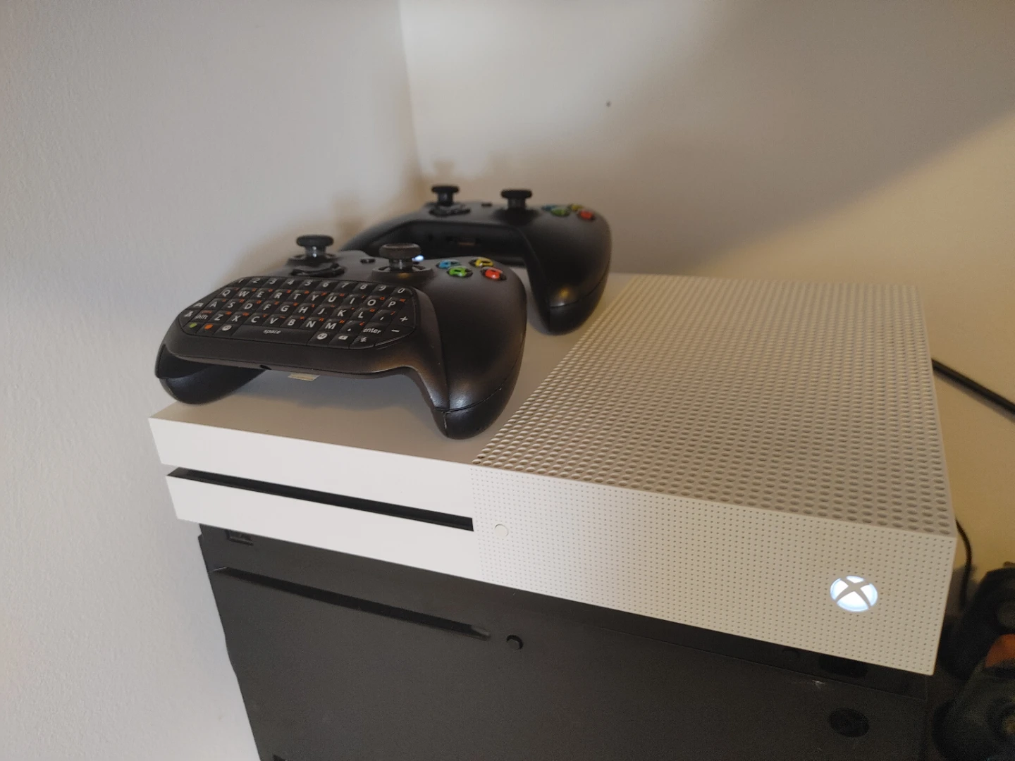 Xbox One s