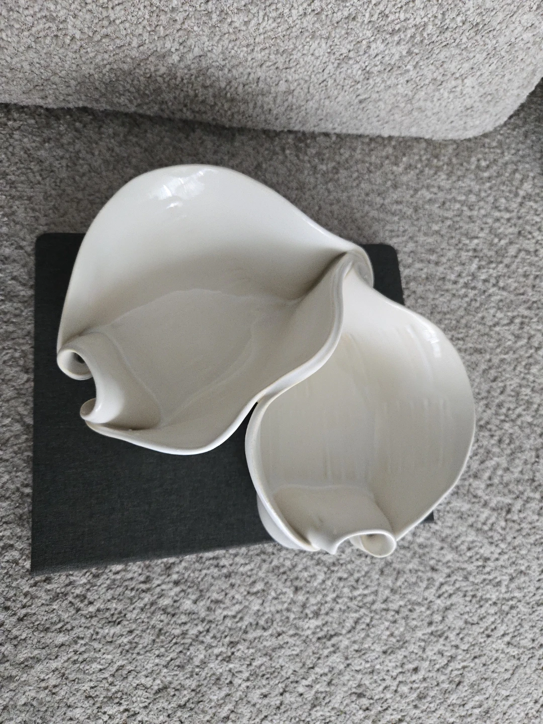 Hilborn ceramic double bowl cream