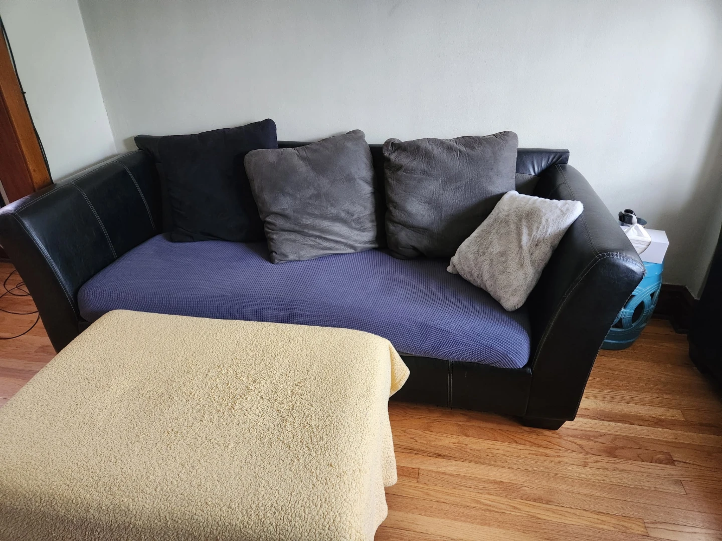 Couch set and accent chair - photo 2