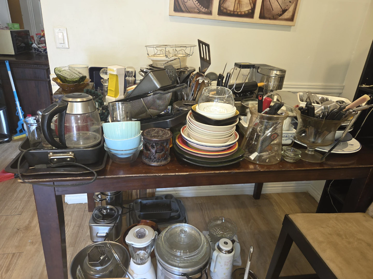 Garage Sale- 212 Niagara st. St. Catharines 11am