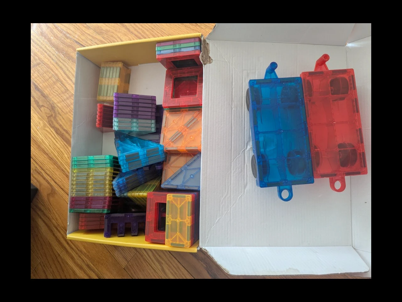 Magnetic Building Tiles with Toy Cars - photo 4