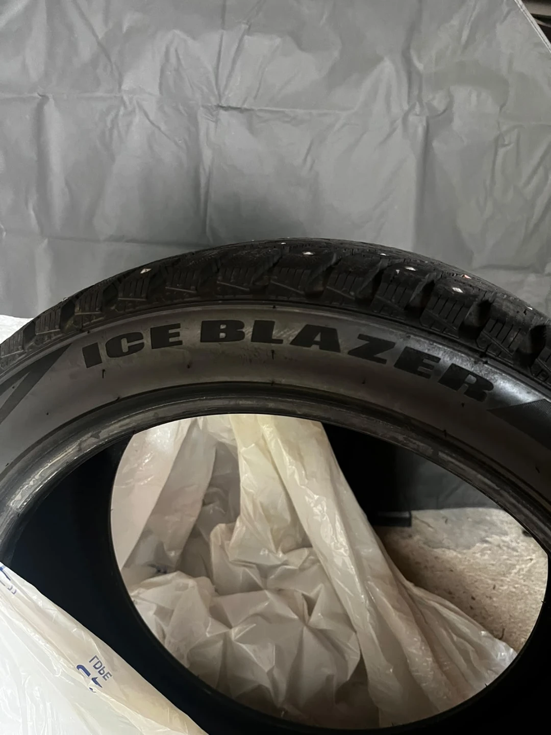 ICE BLAZER Studded Winter Tire - 225/45R17 94H XL - photo 3