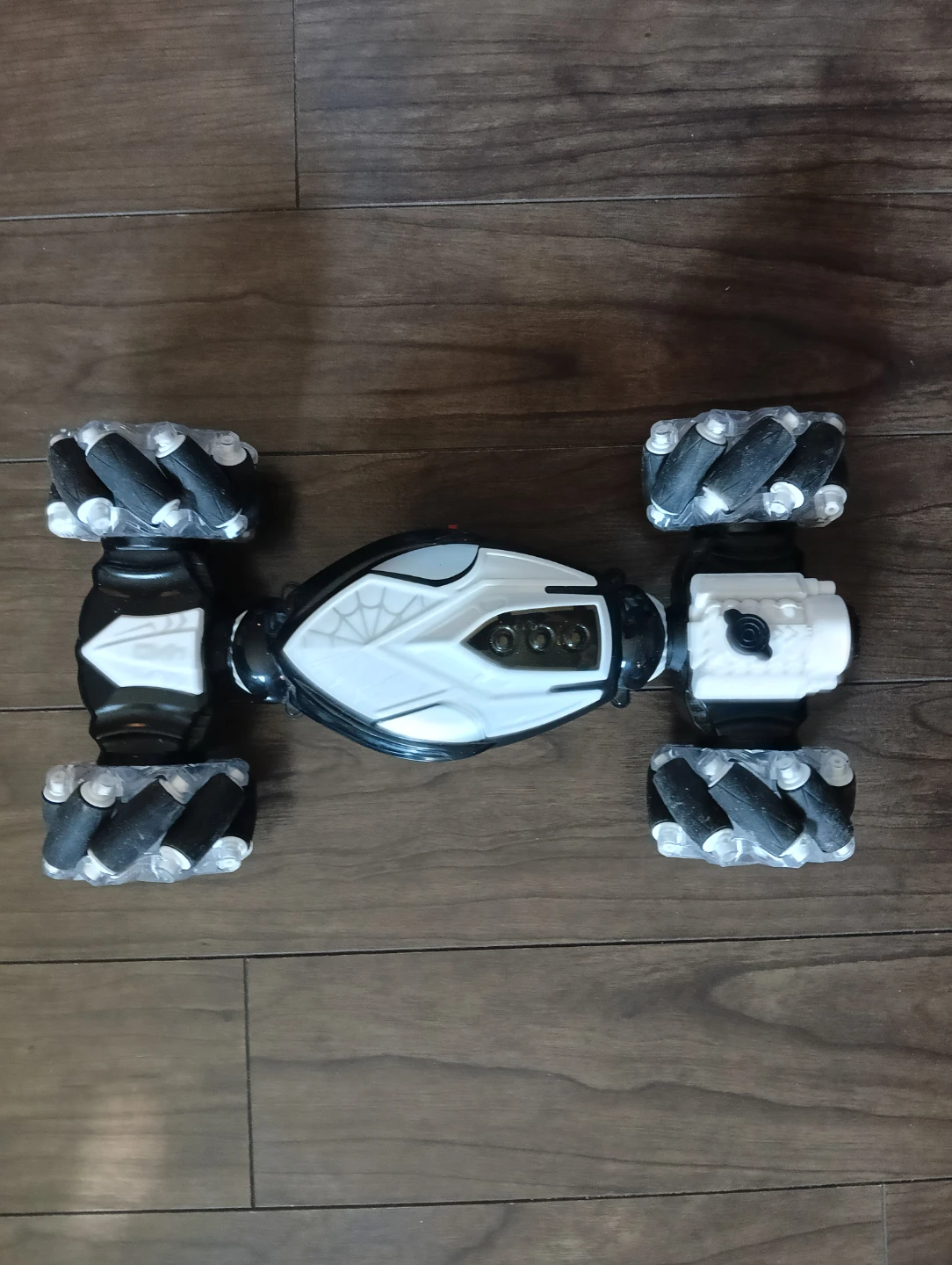 Watch Controlled Remote Control Stunt Car - photo 3
