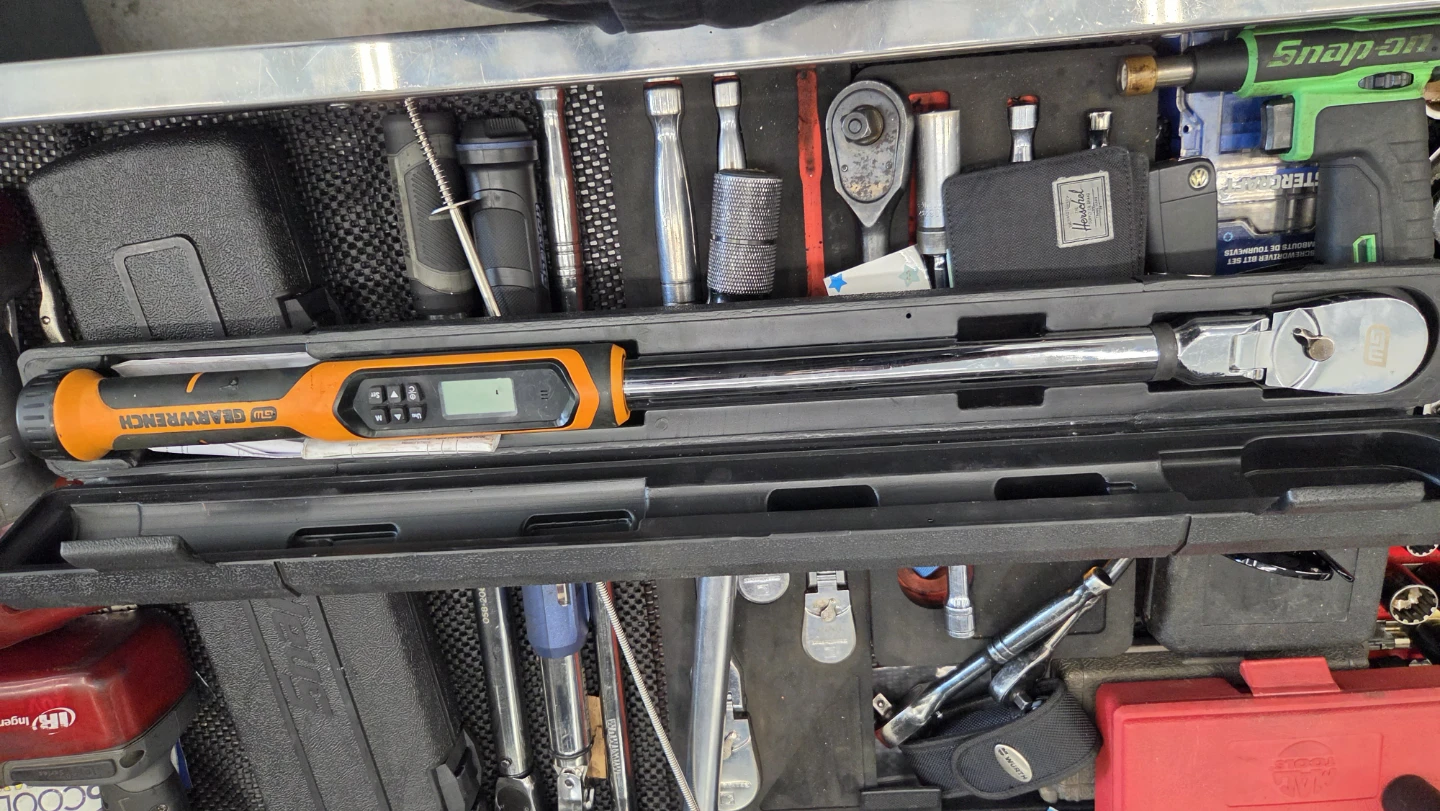 GEARWRENCH 1/2" Electronic Torque Wrench with Angle