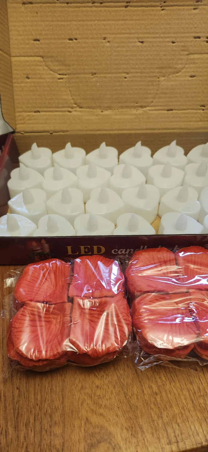 72 LED Candle Lights with 6000 Rose Petals - photo 5