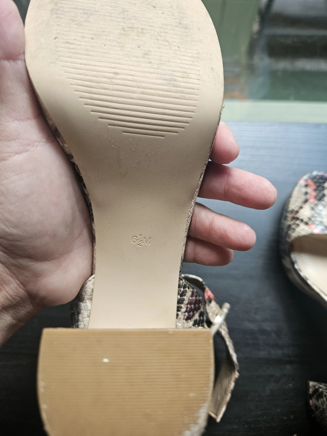 GUESS Women's Heels - photo 3